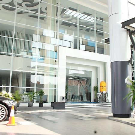Bromo Park Hotel Probolinggo Exterior photo